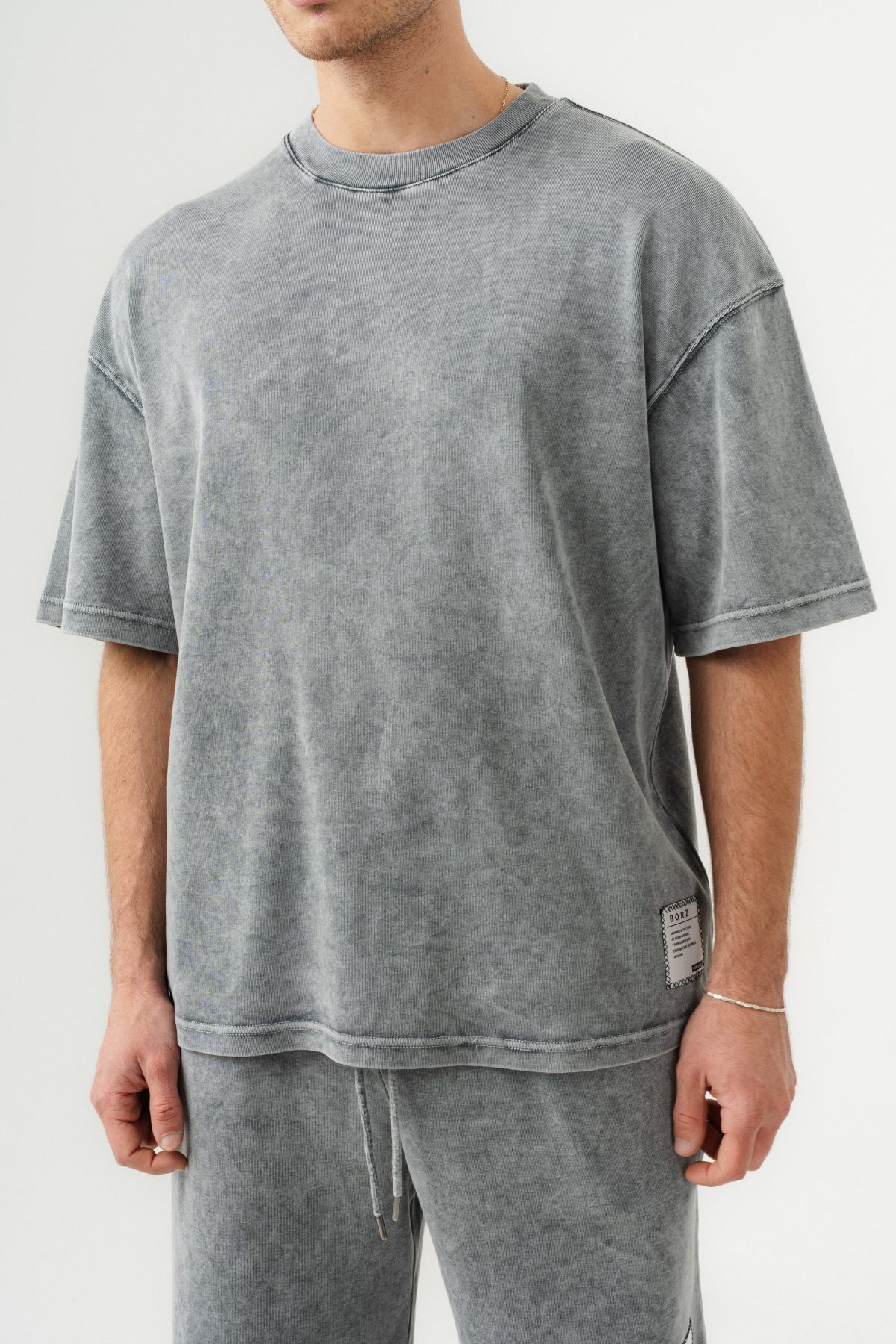 BORZ Soluk Efektli Oversize Kalıp T-shirt ve Şort Takımı — Gri (5)