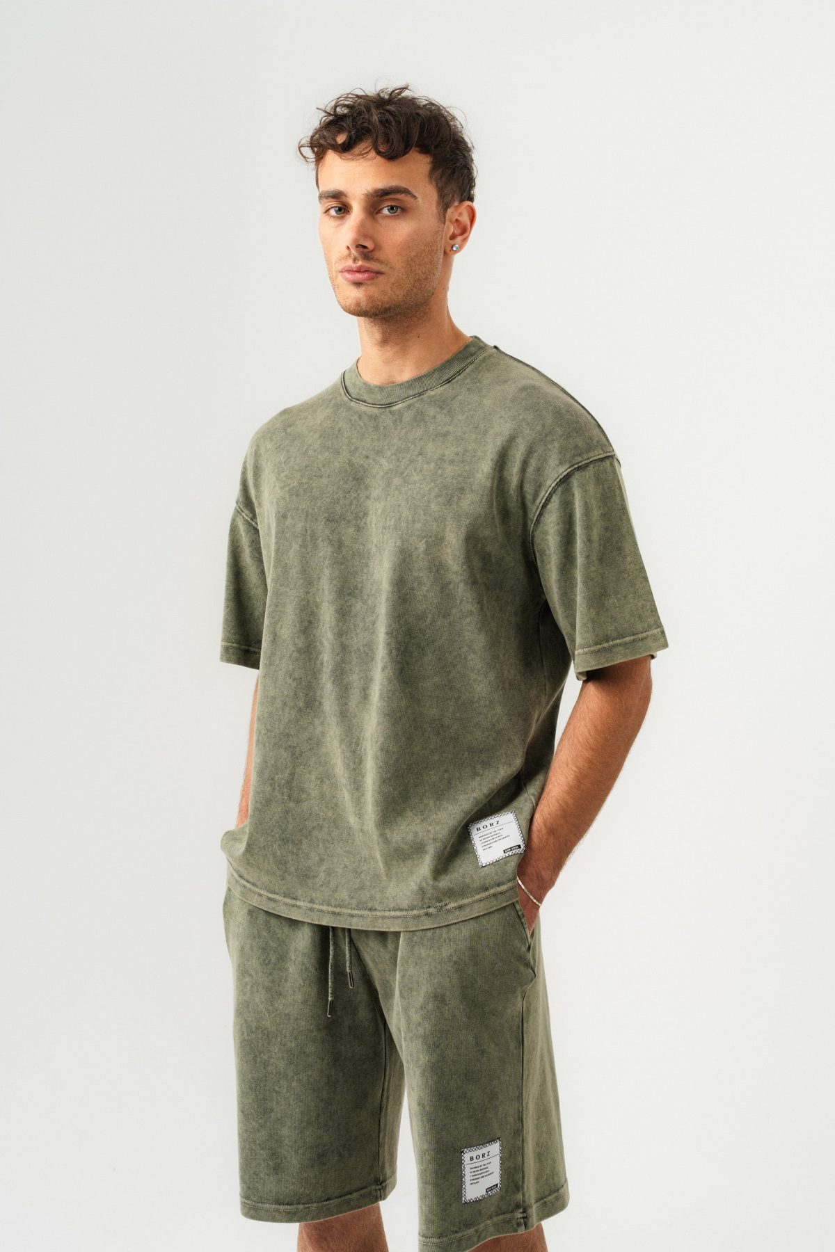 BORZ Soluk Efektli Oversize Kalıp T-shirt ve Şort Takımı — Haki (1)