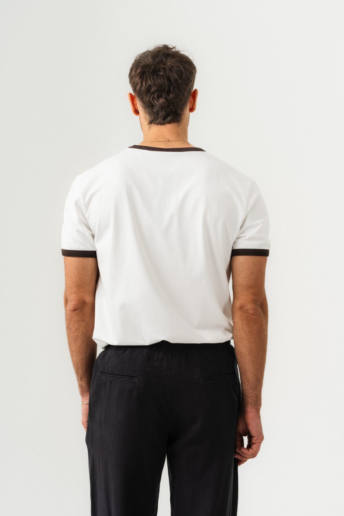 UNISEX YAKA KOL YIKAMA DETAYLI REGULAR FIT BASIC TİŞÖRT BEYAZ-KAHVE — Beyaz-Kahve (7)